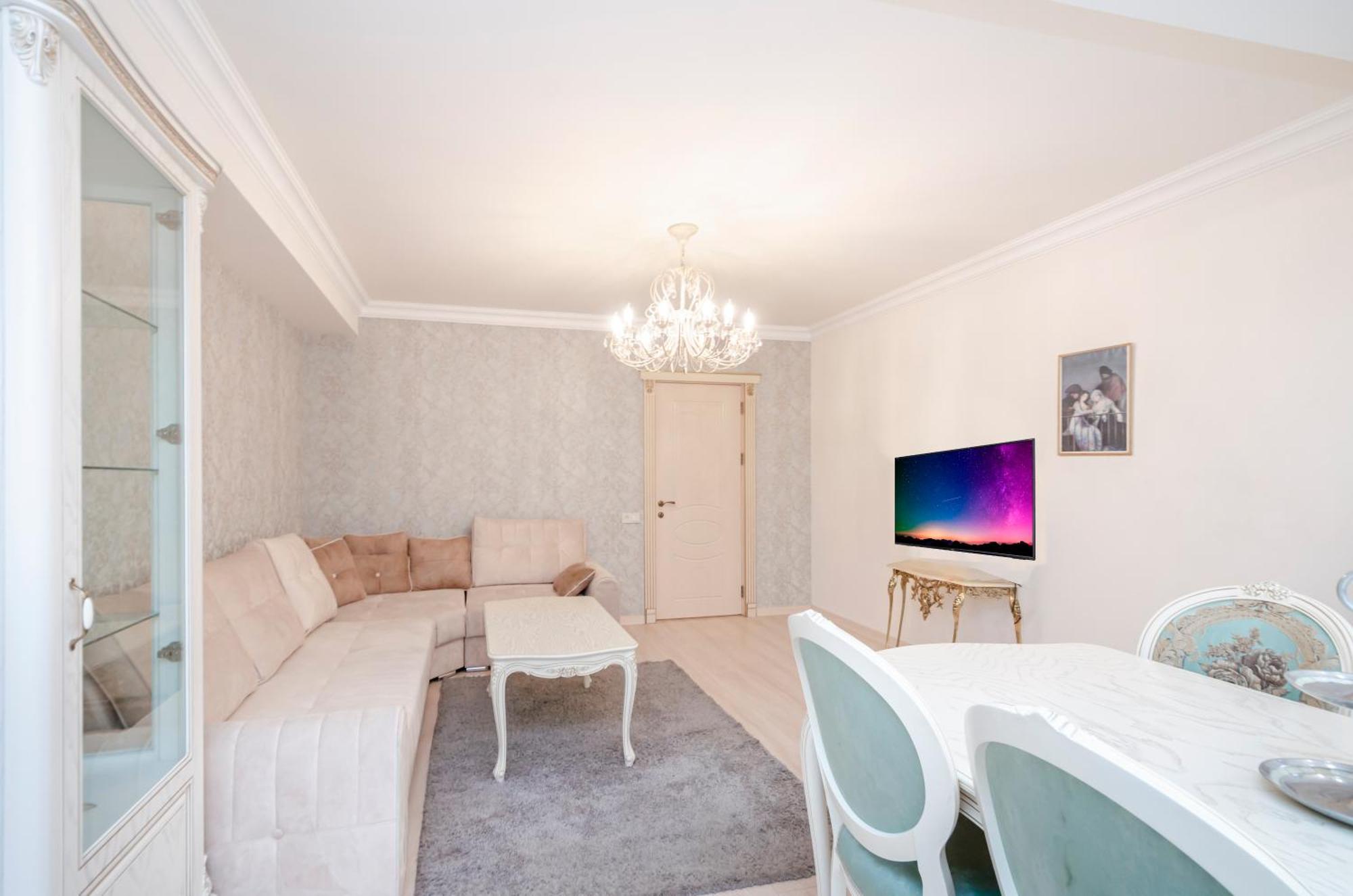 5A Beautiful Apartment In The Center Of The Capital Photo Original 耶烈万 外观 照片