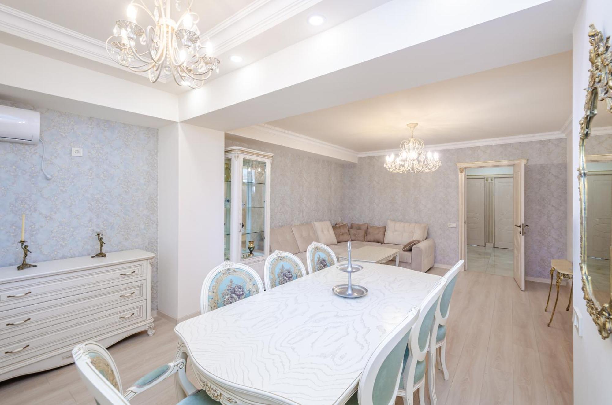 5A Beautiful Apartment In The Center Of The Capital Photo Original 耶烈万 外观 照片