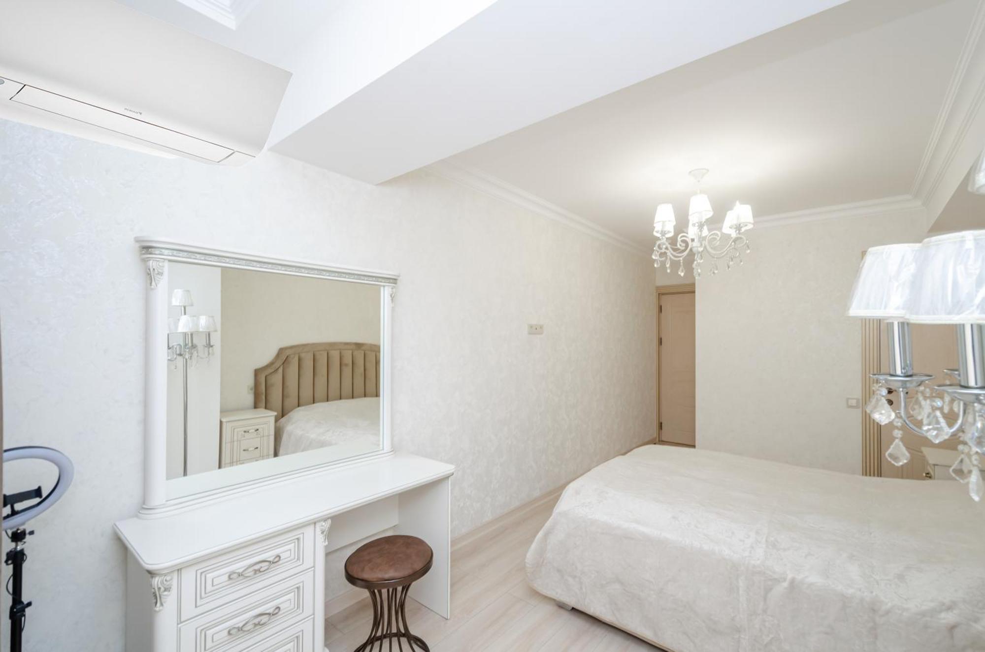 5A Beautiful Apartment In The Center Of The Capital Photo Original 耶烈万 外观 照片