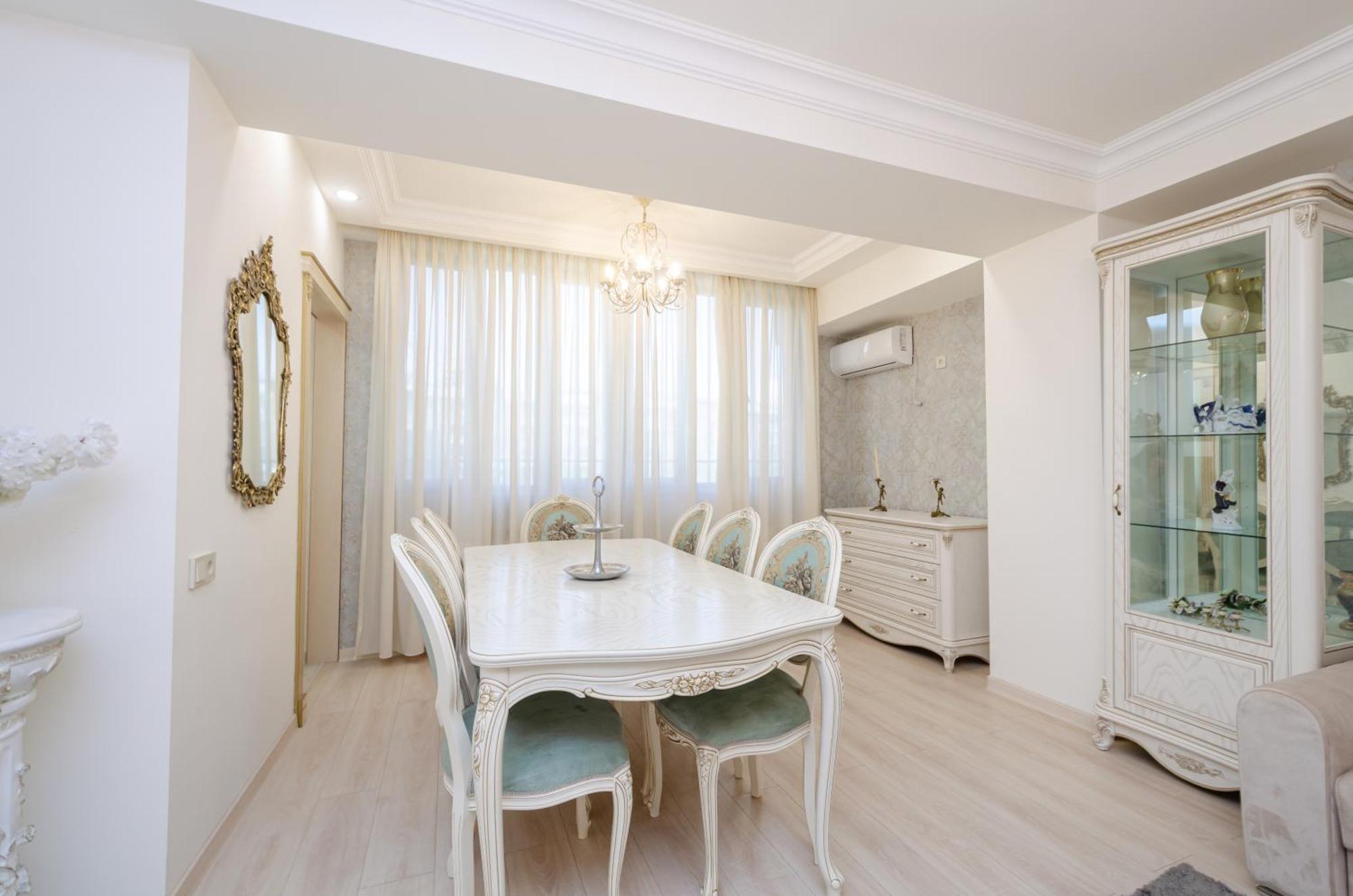 5A Beautiful Apartment In The Center Of The Capital Photo Original 耶烈万 外观 照片